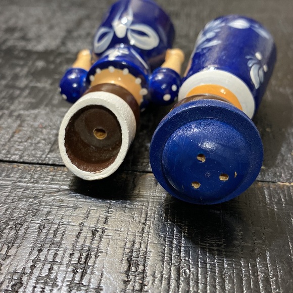 Hand-Painted Blue and White Wooden Salt & Pepper Shakers! - Picture 5 of 6